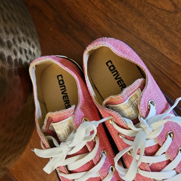 PINK Converse All Stars Low Profile - Picture 4 of 8